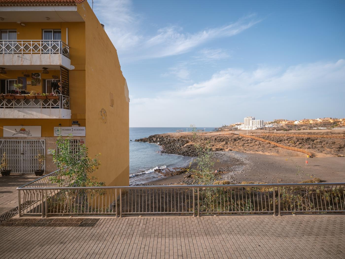 Apartamento en Los Abrigos con vistas al mar en Los Abrigos